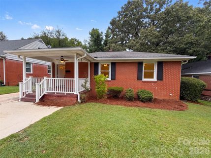1521 Herrin Avenue active home in The Arts District, Charlotte, NC