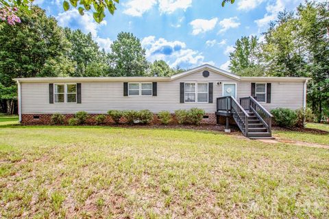 130 Gemstone Drive sold home in Stones Edge, Statesville, NC