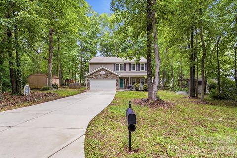 12119 Canal Drive pending home in Biltmore Park, Huntersville, NC