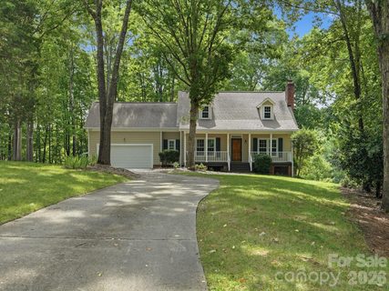 401 Brenwyck Court active home in Hampton Green, Matthews, NC