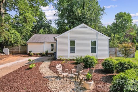 3554 Jared Court active home in Fox Landing, Matthews, NC