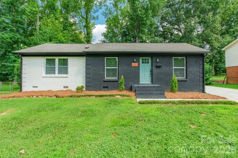 Homes in Eastbrook Woods, Charlotte