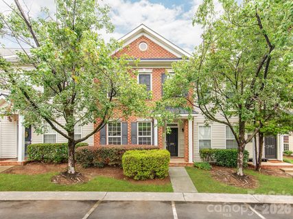 220 Township Drive active townhome in Towne Square Townhomes At Regent Park, Fort Mill, SC