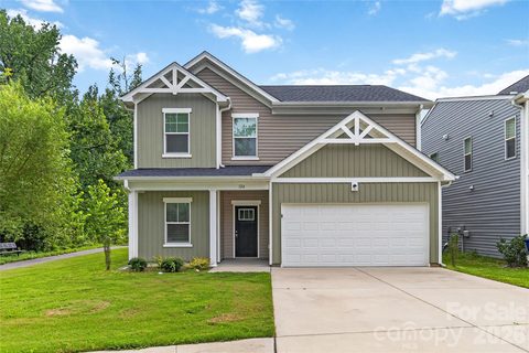 124 Fosters Glen Place active home in Fosters Glen, Mooresville, NC