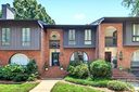 5811 Sharon Road sold home in Charlotte, SC