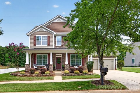 Homes in Riverdale, Huntersville