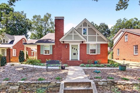 720 E Park Avenue active home in Dilworth, Charlotte, NC