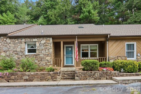 40 Sagebrush Circle active condo in Pencross Estates, Etowah, NC