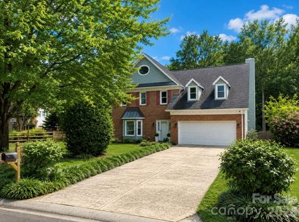 13315 Kintyre Court pending home in The Heathers, Matthews, NC
