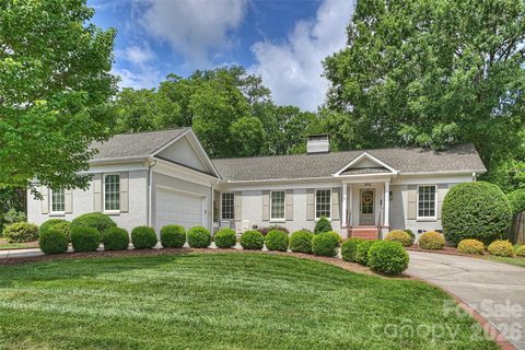 3942 Barclay Downs Drive pending home in Barclay Downs, Charlotte, NC