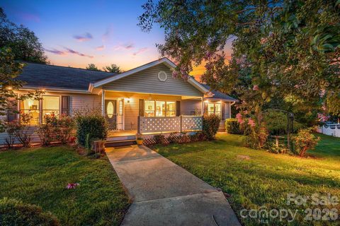 6 Arrowhead Lane active home in Reems Creek Meadows, Weaverville, NC