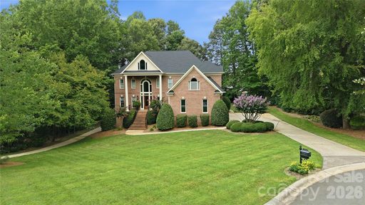1009 Honors Court active home in Firethorne, Waxhaw, NC