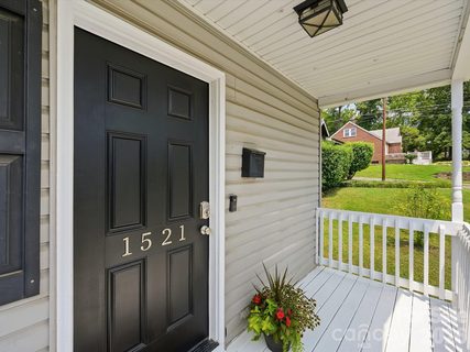 1521 Sumter Avenue active home in Seversville, Charlotte, NC
