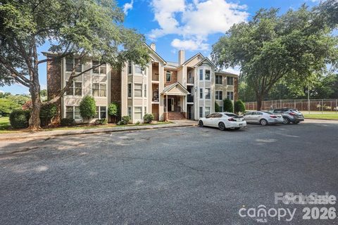 6203 Rosecroft Drive active condo in Rosecroft, Charlotte, NC