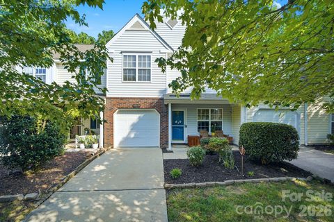 10631 Sleigh Bell Lane sold townhome in Holly Ridge, Charlotte, NC