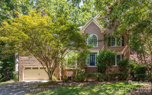 15808 Breton Brook Street pending home in Wynfield Forest, Huntersville, NC