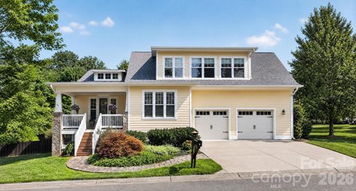 6 Bungalow Way pending home in Pinebrook Farms, Asheville, NC