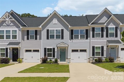 154 Stella Lane active home in Smith Village, Troutman, NC