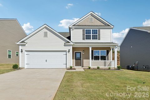 210 Hyder Ridge Road pending home in Rydele Heights, Asheville, NC