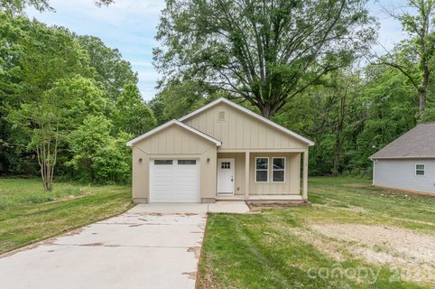 1019 N Ransom Street pending home in Cleveland Heights, Gastonia, NC