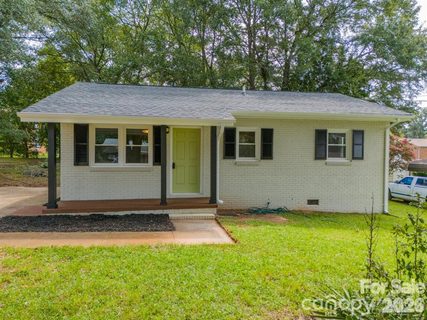 1328 Newton Street active home in Pinehurst, Shelby, NC