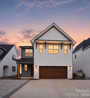 321 Luna Drive