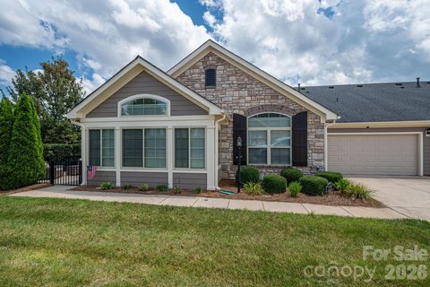 2360 Villa Oaks Court active townhome in Villas At Robinson Oaks, Gastonia, NC
