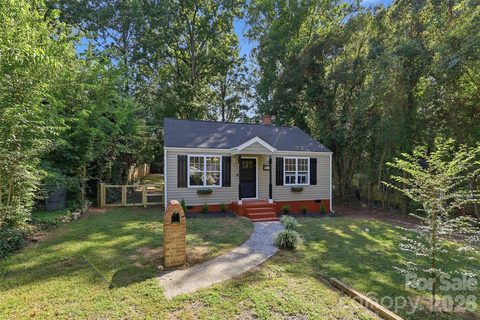 1815 Arnold Drive active home in Merry Oaks, Charlotte, NC