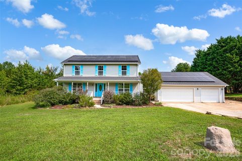 10724 Kingsview Drive pending home in Sunset Ridge, Davidson, NC