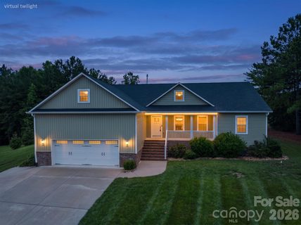 8 Waterford Court pending home in The Greens, Granite Falls, NC