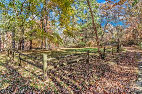 99999 Leisure Mountain Road pending lot in Foxfire, Asheville, NC