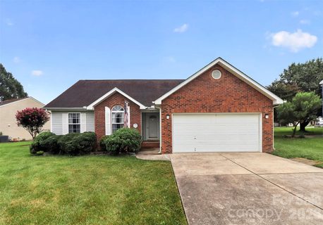 4619 Winterberry Lane active home in Brekonridge, Monroe, NC