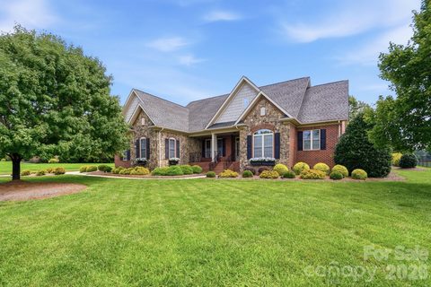 2712 Smith Field Drive pending home in Smith Field, Monroe, NC