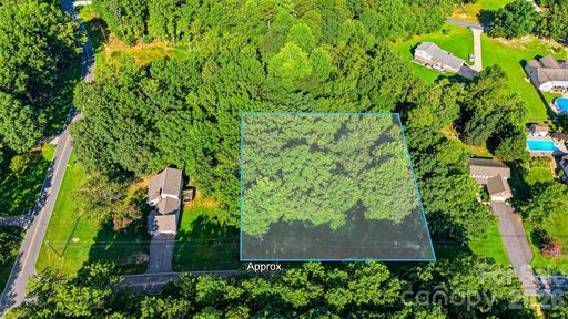 70 Acres Rollingwood Drive active home in Woodland Oaks, Claremont, NC