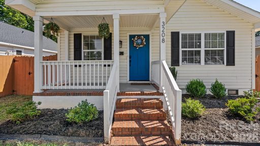 Homes in Hoskins, Charlotte