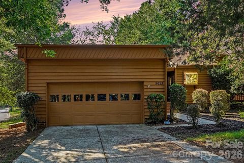 9013 St Croix Lane pending home in Raintree, Charlotte, NC