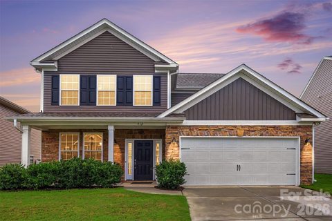 712 Robert Moses Drive pending home in The Village At Parkside, Gastonia, NC