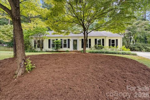 9614 Lone Oak Court active home in Sardis Woods, Charlotte, NC