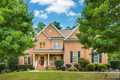 16506 Doves Canyon Lane active home in The Palisades, Charlotte, NC