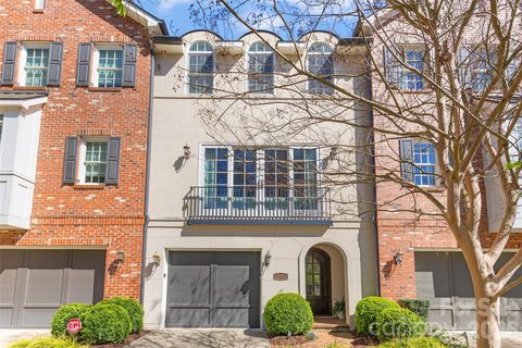 1624 Lombardy Circle active townhome in Dilworth, Charlotte, NC