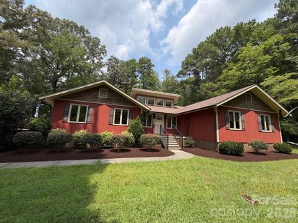3406 Red Fox Trail active home in Fox Run, Matthews, NC