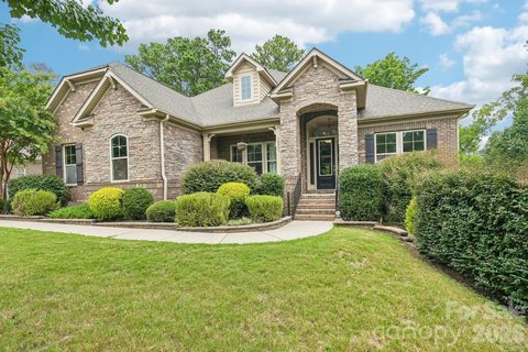 16521 Governors Club Court active home in The Palisades, Charlotte, NC