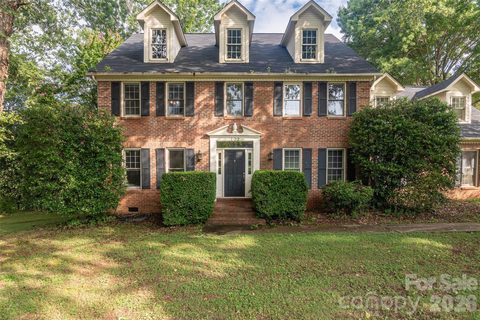 102 Ridgeview Drive active home in Forest Hills, Rutherfordton, NC