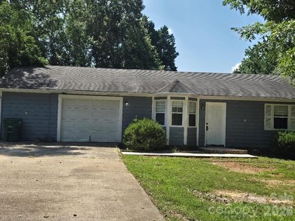 2601 Briar Trail Court sold home in Blackberry Ridge, Matthews, NC