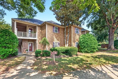 3220 Selwyn Farms Lane active home in Sedgefield, Charlotte, NC