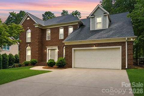 4519 Crownvista Drive active home in Highland Creek, Charlotte, NC