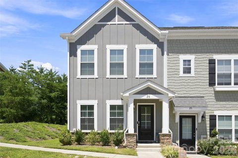 26 Walnut Springs Drive pending townhome in The Springs Of North Asheville, Asheville, NC