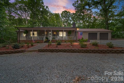 2115 Acorn Lane active home in Windforest, Monroe, NC