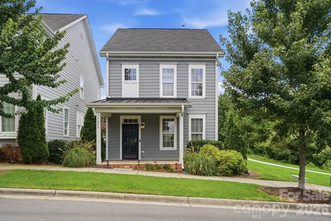 9406 Kings Parade Boulevard active home in Ayrsley, Charlotte, NC
