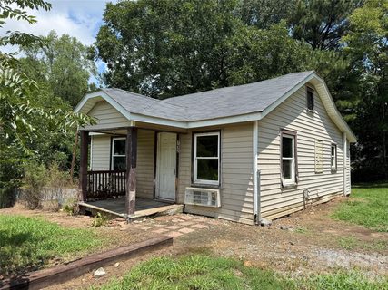 712 N Myrtle Street active home in Arlington Heights, Gastonia, NC